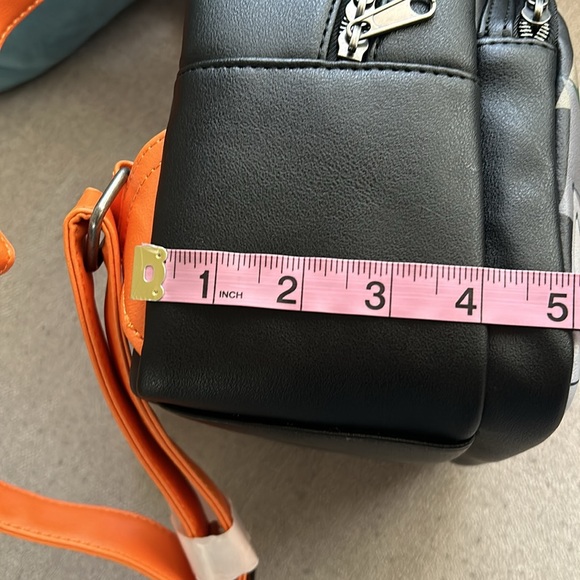 LoungeFly, HALLOWEEN Michael Meyers Backpack - Picture 11 of 13